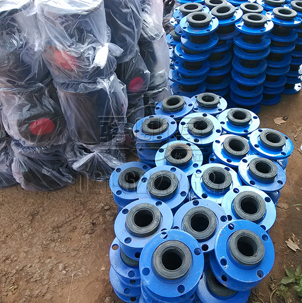 異徑橡膠接頭供應(yīng)實(shí)圖