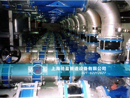 安裝橡膠接頭時(shí)應(yīng)注意什么