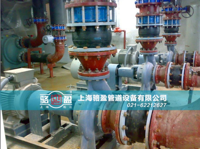 正確的安裝單球體橡膠接頭